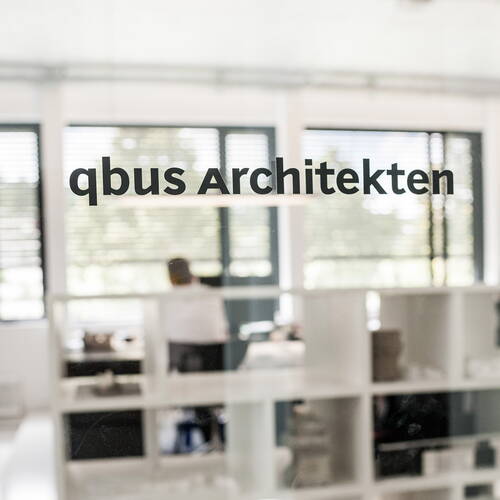 qbus, Architektur, 
